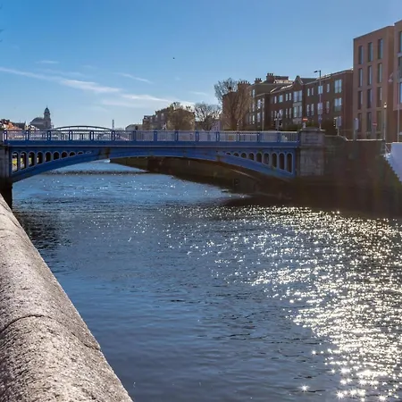 Guestready - Family Retreat By River Liffey Dublin