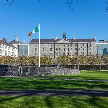 Guestready - Family Retreat By River Liffey *